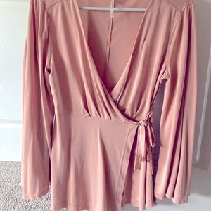 Flowy free people top, perfect condition